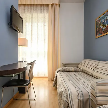 Готель Hotel City Дезенцано-дель-Гарда